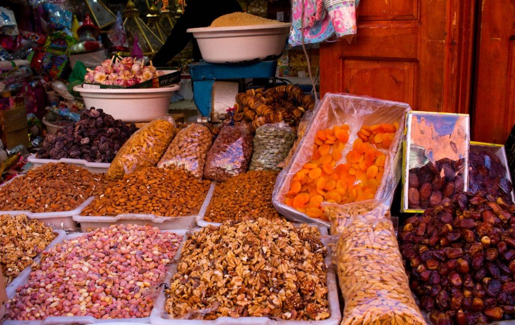 a-variety-of-nuts-and-dried-fruits-for-sale-nsg9evns-4